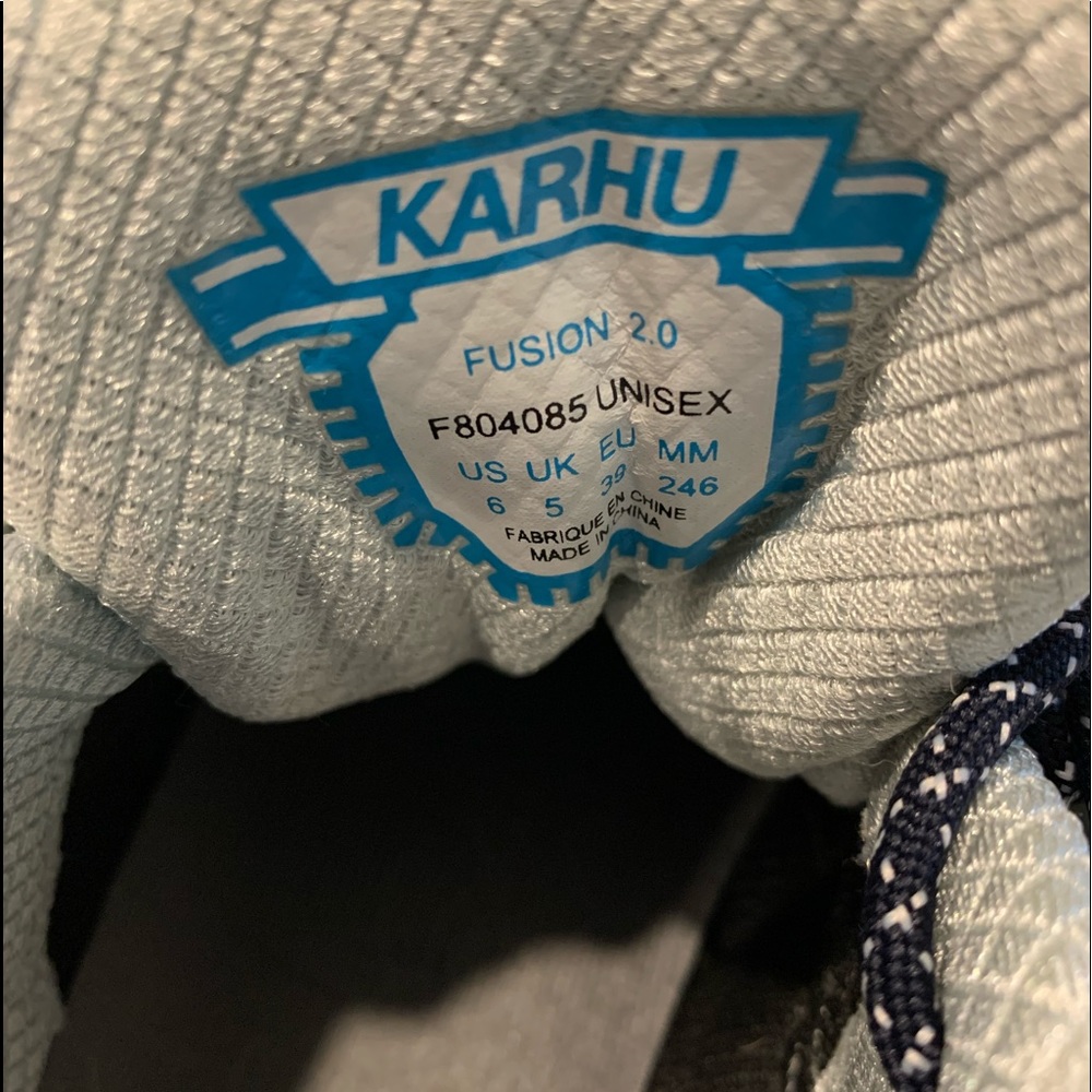 KARHU- Fusion 2.0 Unisex (size 6 women’s)Sneakers- Navy/red-Finland 1916 -EUC - Picture 3 of 9